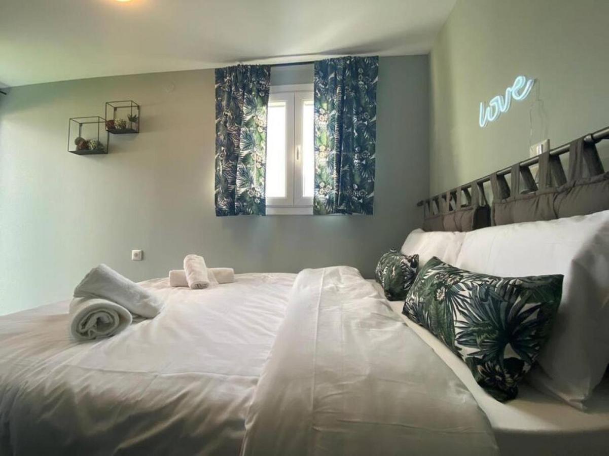 Rooftop Apartment With Garden In Giannina Esterno foto